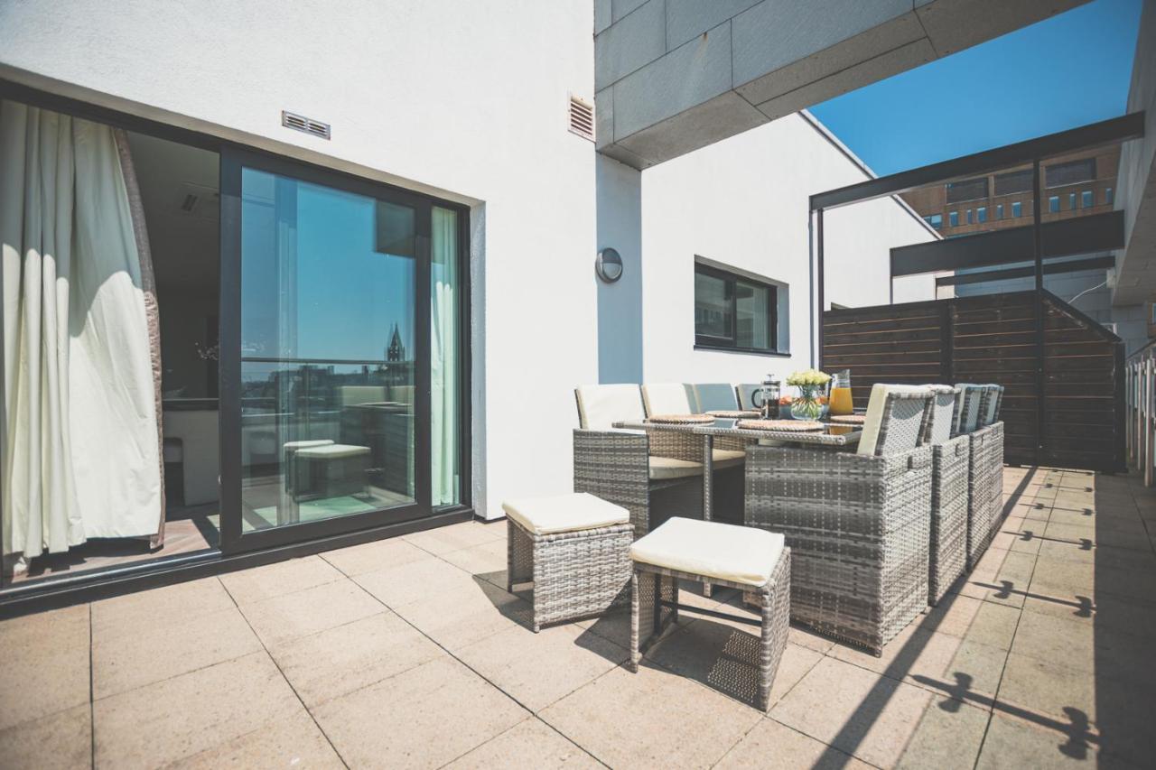 Novu Waterfront Apartment