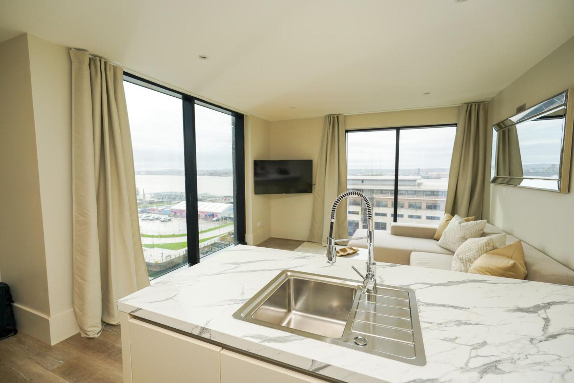 Novu Waterfront * Liverpool