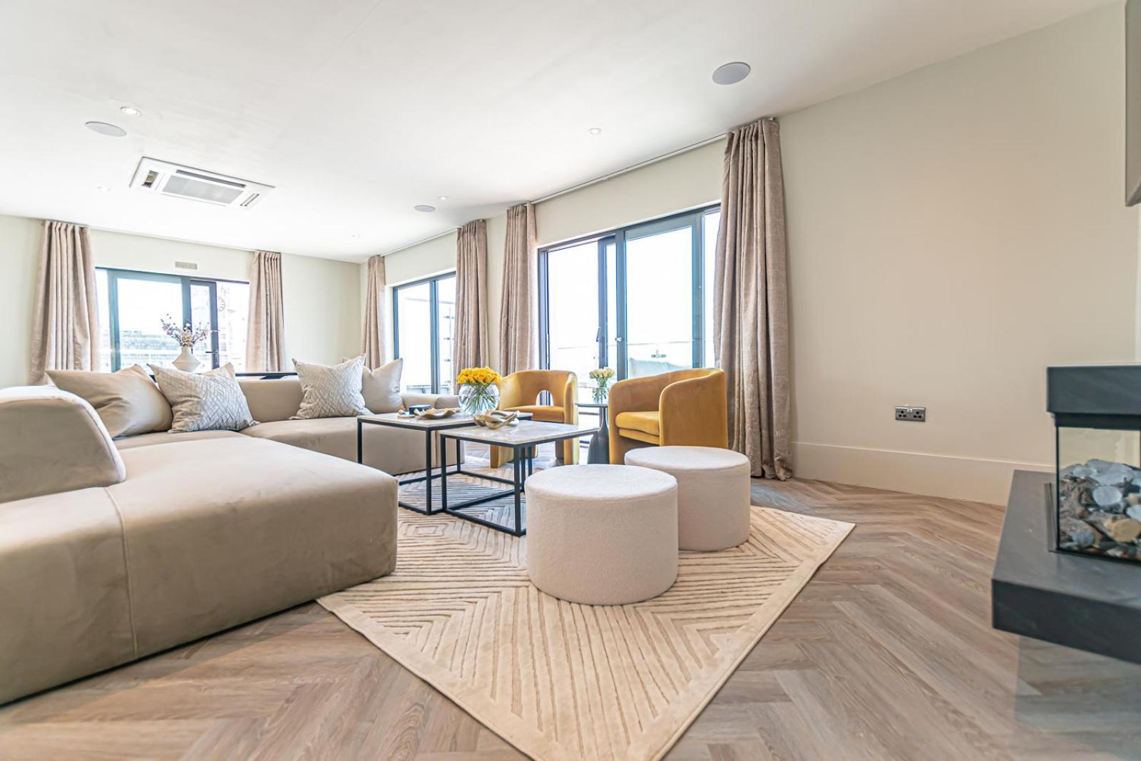 Novu Waterfront Apartment