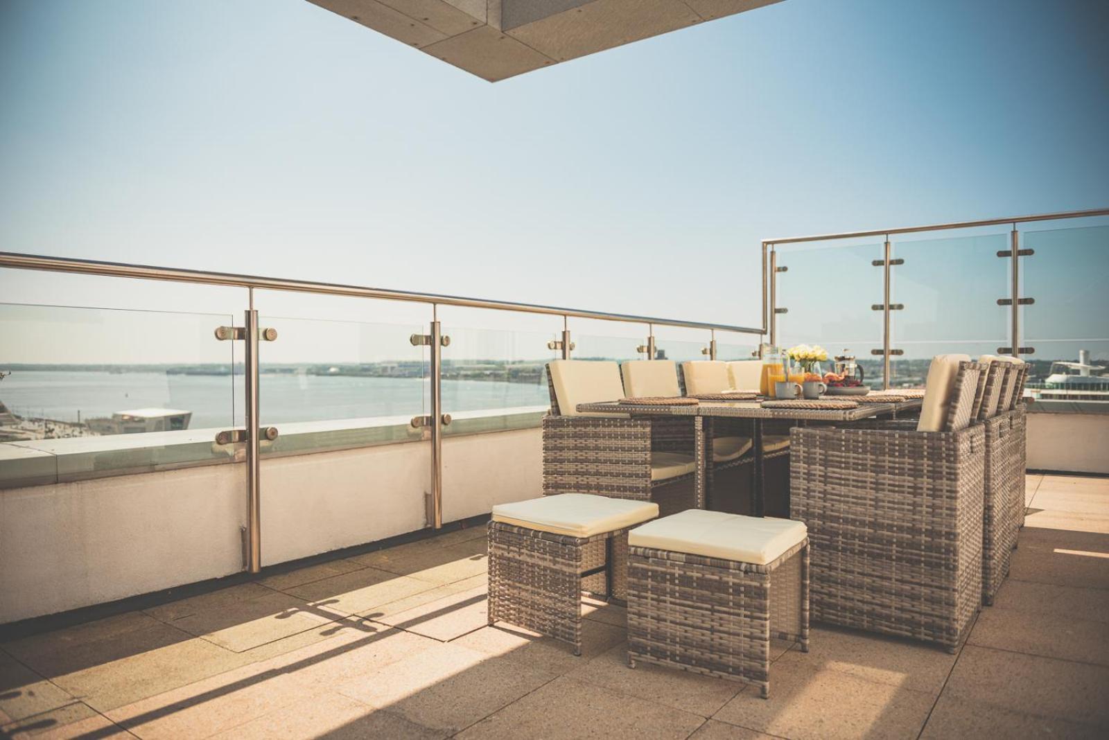 Novu Waterfront * Liverpool