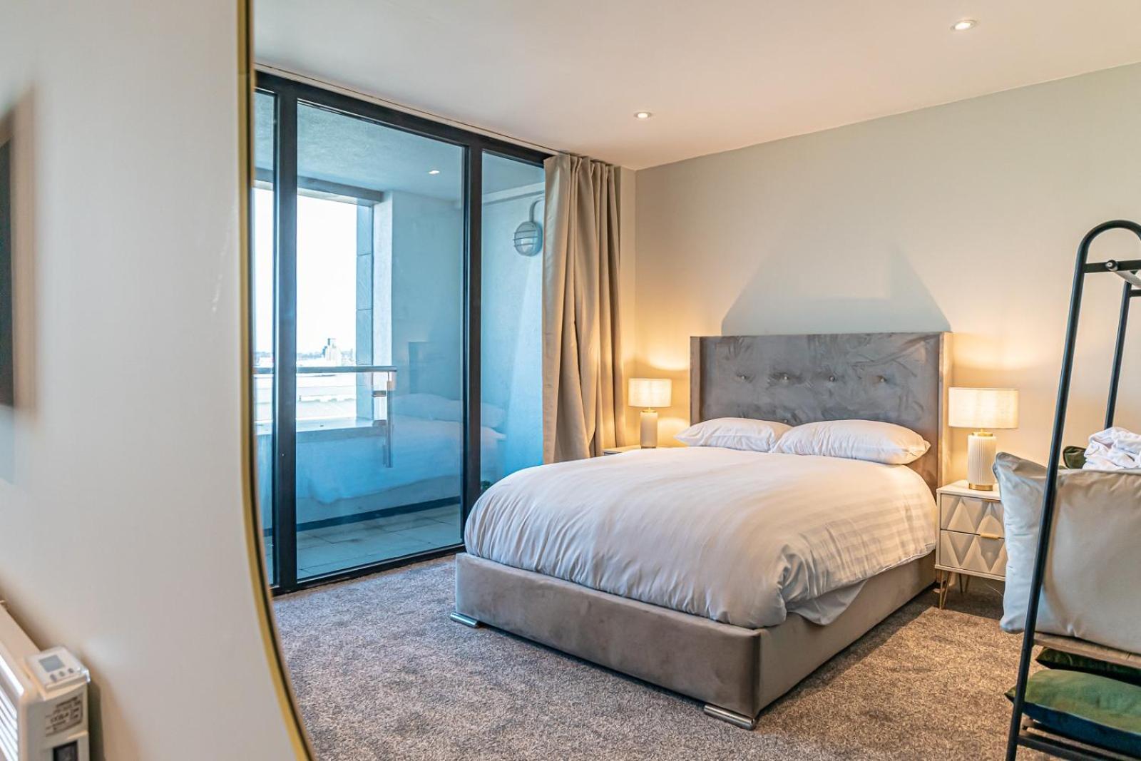 Novu Waterfront Apartment